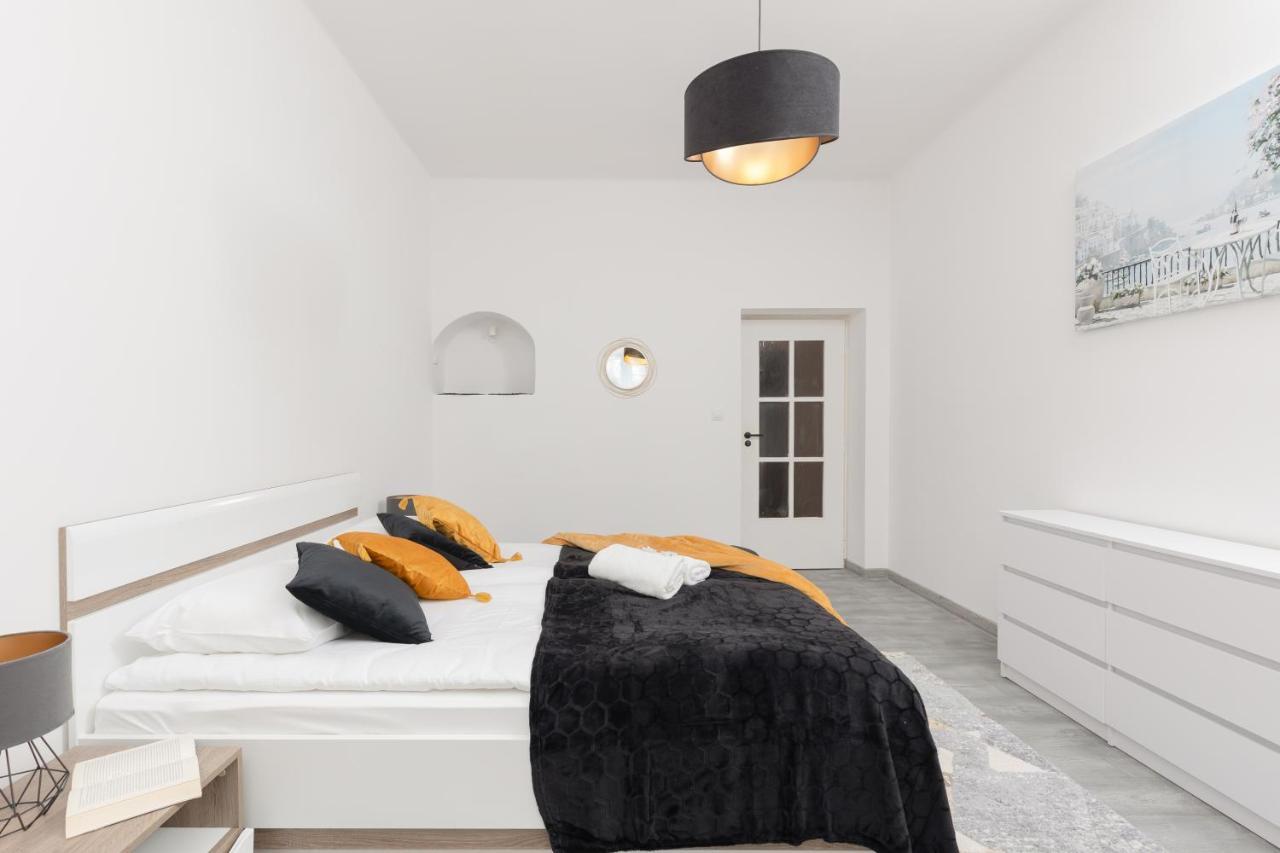 Metro Plac Wilsona Apartments Mickiewicza By Noclegi Renters Warsaw Exterior photo