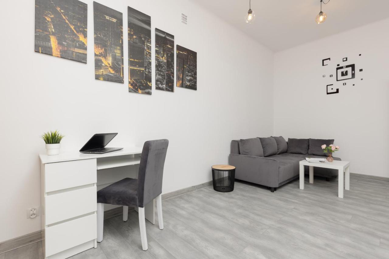Metro Plac Wilsona Apartments Mickiewicza By Noclegi Renters Warsaw Exterior photo